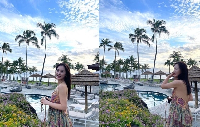 Kwon Yuri from the group Girls Generation told me about the pleasant daily life spent in Hawaii.Kwon Yuri posted several photos on his SNS on April 29 with the message Aloha from Yuri.In the photo, Kwon Yuri is walking around Hawaii with a camera, pictures with a relaxed atmosphere enjoying the natural scenery.Kwon Yuri is also walking around in a thin dress with exposed back and waist lines.Hawaiis hot weather is enjoying the look of the feminine does not miss the attention.Meanwhile, Kwon Yuri had left for Hawaii for overseas photo shoots.