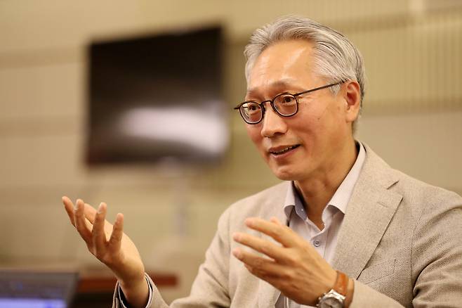 이상직 법무법인 태평양 변호사가 지난달 29일 서울 코리아나호텔에서 조선비즈와 인터뷰를 갖고 있다. /남강호 기자