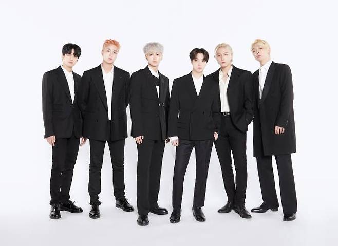 3일 오전 서울 합정동 YG엔터테인먼트 사옥에서 열린 미니 4집 앨범 ‘플래시백’ 기자간담회에 참석한 그룹 아이콘. YG엔터테인먼트
