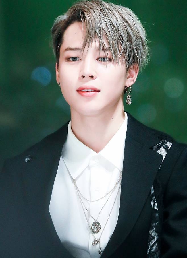 '단 4일의 기적' 방탄소년단 지민 'With You' 英오피셜 싱글 차트 다운로드 5위·세일즈 8위..최장 1위까지