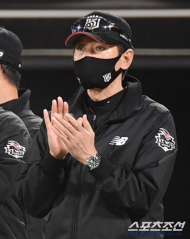 이강철 감독. 수원=정재근 기자 cjg@sportschosun.com/2022.4.27/