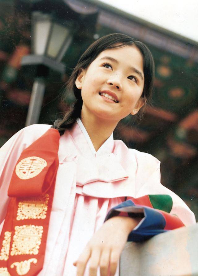 아역배우 시절 강수연. 한국일보 자료사진