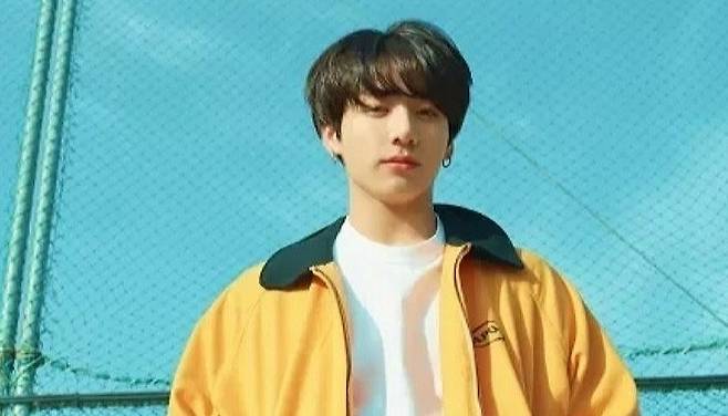 방탄소년단 정국 '유포리아' 1억뷰 달성 눈앞..유튜브 9700만·9400만 돌파 '핫 인기'