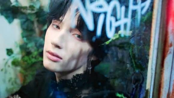 투모로우바이투게더의 신곡 'Good Boy Gone Bad' 뮤직비디오 티저가 공개돼 관심을 모으고 있다. [사진=투모로우바이투게더 'Good Boy Gone Bad' MV 티저 영상 캡쳐]