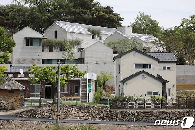 경남 양산 평산마을 문 전 대통령 사저 모습. 2022.5.10/뉴스1 © News1 김영훈 기자