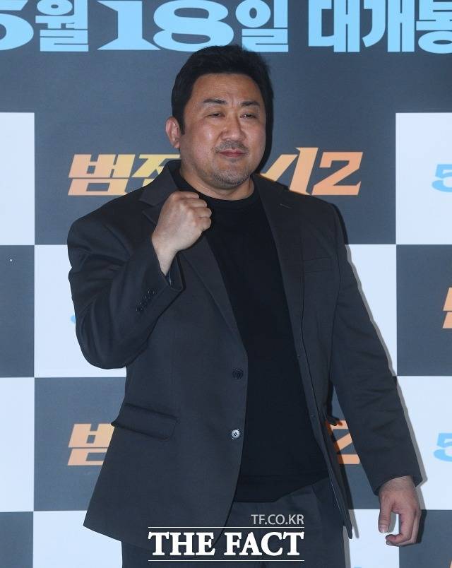 배우 마동석이 11일 오후 서울 강남구 메가박스 코엑스에서 열린 '범죄도시2' 언론배급 시사회 및 기자간담회에 참석해 포즈를 취하고 있다. /이동률 기자