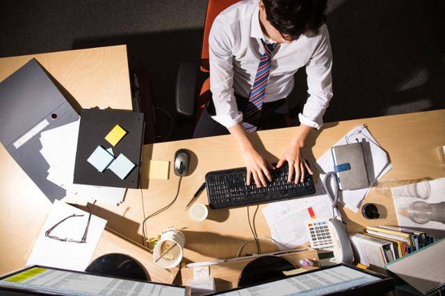 근로기준법상 휴게시간은 4시간마다 30분씩이지만, 현장에서는 이를 완전히 보장받지 못하는 경우기 부지기수다. 게티이미지뱅크