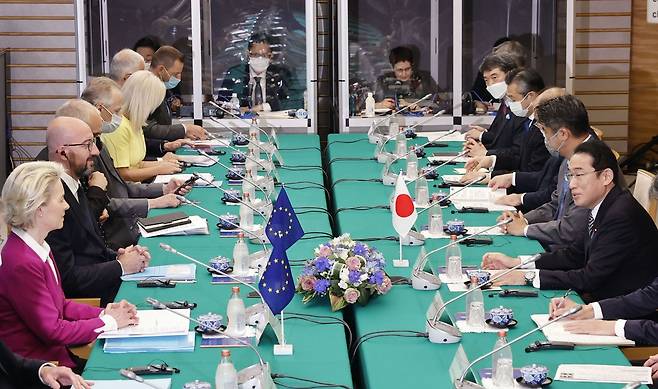 EU·일본 정상회담 모습 (도쿄 교도=연합뉴스)