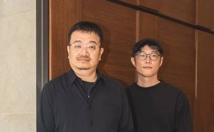 티빙 '괴이'를 함께 쓴 연상호(왼쪽), 류용재 작가. [사진 티빙]