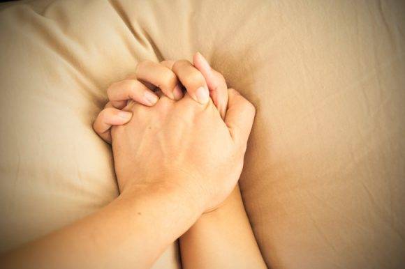 구강성교 중 성병 예방용 라텍스 속옷 '로랄스'가 미국 식품의약국(FDA)의 공식 승인을 받았다. [사진=게티이미지뱅크]