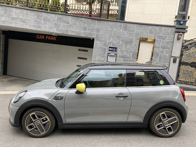 미니 브랜드의 첫 전기차 '미니 일렉트릭'./연선옥 기자