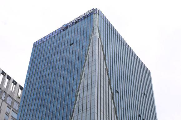 신한라이프가 오는 23일 달러보험 판매를 중단한다. 사진은 신한라이프 을지로 사옥./사진=신한라이프