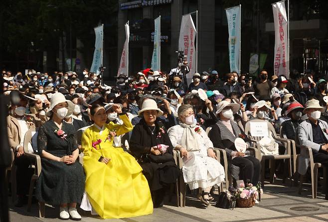 15일 오후 서울 중구 청계광장에서 국악교육의 미래를 위한 전 국악인 문화제가 열리고 있다(사진=연합뉴스).