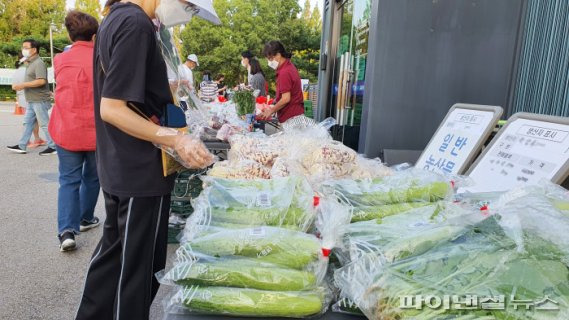 (재)고양국제꽃박람회 2021년 새벽시장 호수장터. 사진제공=(재)고양국제꽃박람회