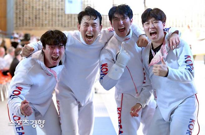 하이덴하임 FIE 월드컵 단체전에서 우승한 한국 펜싱 남자 에페 대표팀. 국제펜싱연맹 제공
