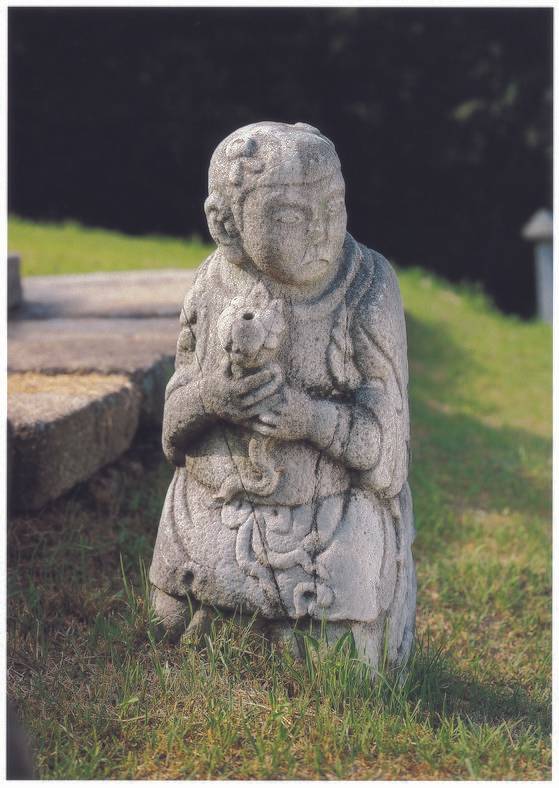 최명창 묘 왼쪽 동자석. 6세기 전반. 높이 86.7cm. 경기도 양주시 덕계동에 있다. [사진 눌와]