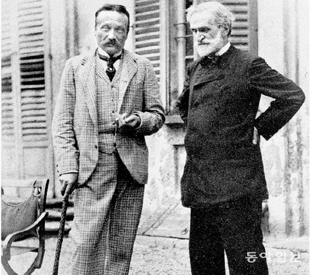 오페라 작곡가 겸 대본작가 보이토(왼쪽)와 베르디. 보이토는 처음 베르디의 오페라가 의고적이라고 비판했으나 이후 베르디 ‘시몬 보카네그라’의 개작 성공에 기여했다. 동아일보DB