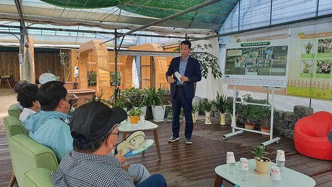 5월17일 열린 바드리마을 참가자 농업기술센터 설명회 현장 ⓒ밀양시
