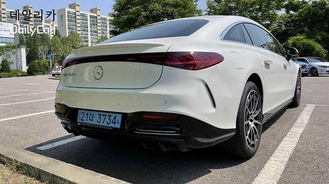 메르세데스-벤츠 EQS 450+