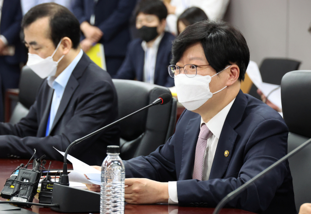 김소영 금융위 부위원장이 18일 ‘금융 리스크 점검 회의’에서 모두 발언을 하고 있다. 사진 제공=금융위