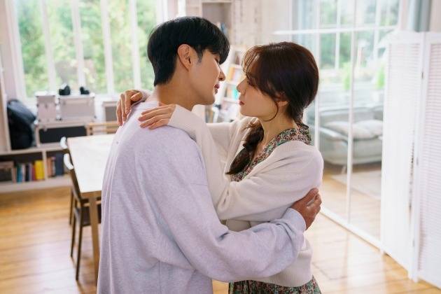 '키스 식스 센스' 스틸 / 사진제공=월트디즈니컴퍼니 코리아