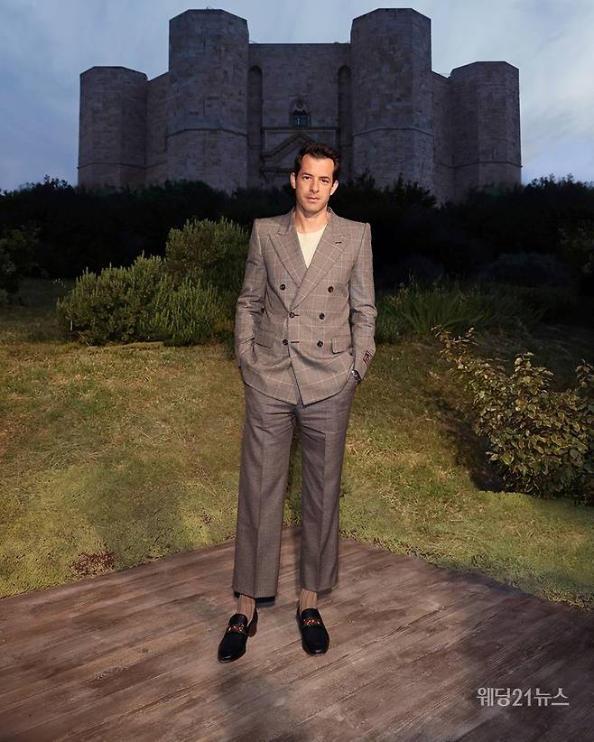 &nbsp;사진 : 구찌(Gucci) 코스모고니 패션쇼에 참석한 마크 론슨(Mark Ronson) (사진제공 : 구찌)