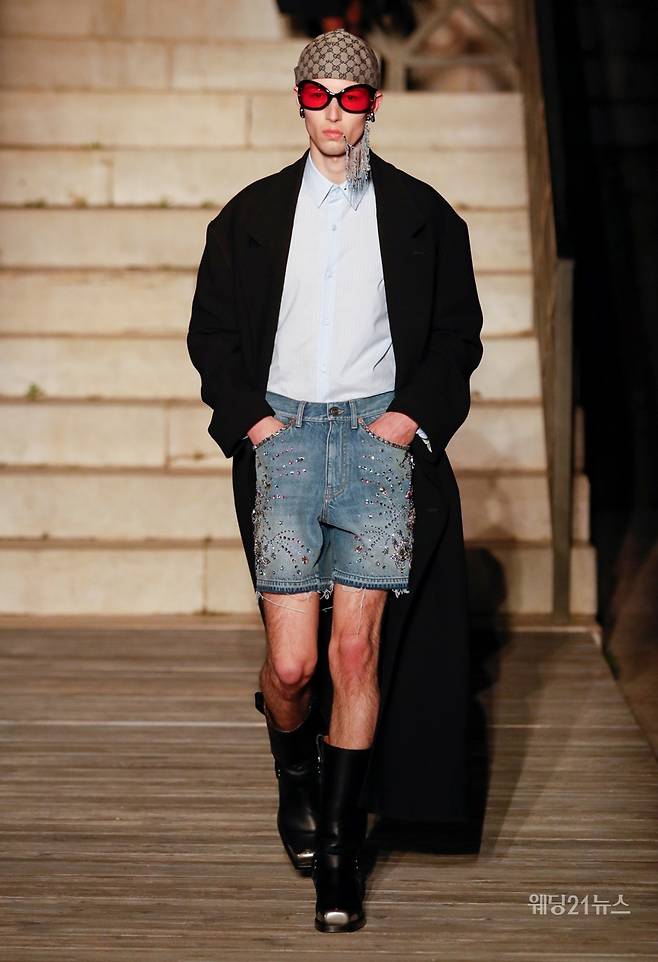 &nbsp;사진 : 구찌(Gucci) 코스모고니(Cosmogonie) 컬렉션 (사진제공 : 구찌)