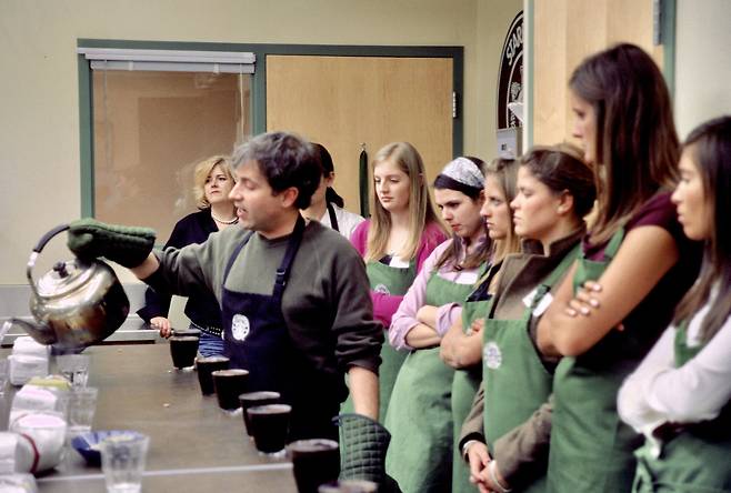 다양한 지역의 원두로 추출한 커피 테이스팅. /박진배 뉴욕 FIT 교수, 마이애미대학교 명예석좌교수