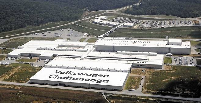 미국 테네시주(州) 남동부 채터누가에 있는 폴크스바겐 공장. 건물 면적만 31만9804㎡에 이르는 대규모 공장으로 2011년 가동을 시작해 연간 15만대를 생산 중이다. 최근 허버트 디스 폴크스바겐 CEO는 “채터누가 공장 규모를 두 배로 확장할 계획”이라고 밝혔다. /폴크스바겐