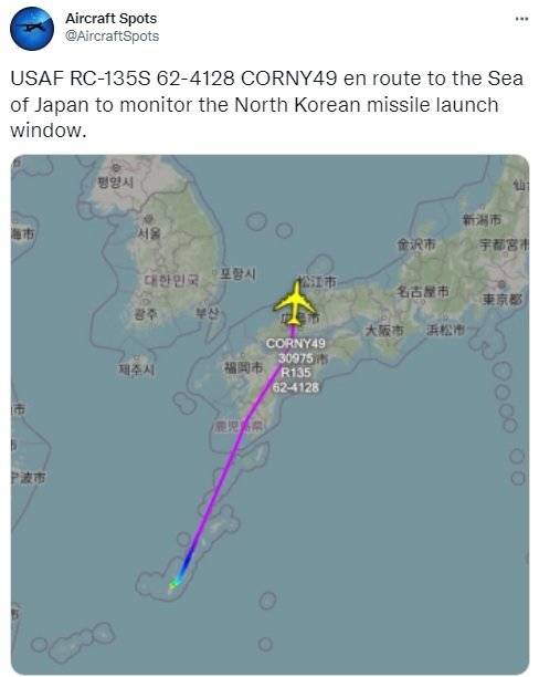 19일 항공기 추적사이트 ‘에어크래프트 스폿(Aircraft Spots)’에 따르면 북한의 미사일 궤적을 추적하는 미 공군 특수정찰기 RC-135S 코브라 볼(Cobra Ball)이 현재 동해에서 작전중이다. [사진 에어크래프트 스폿 트위터]