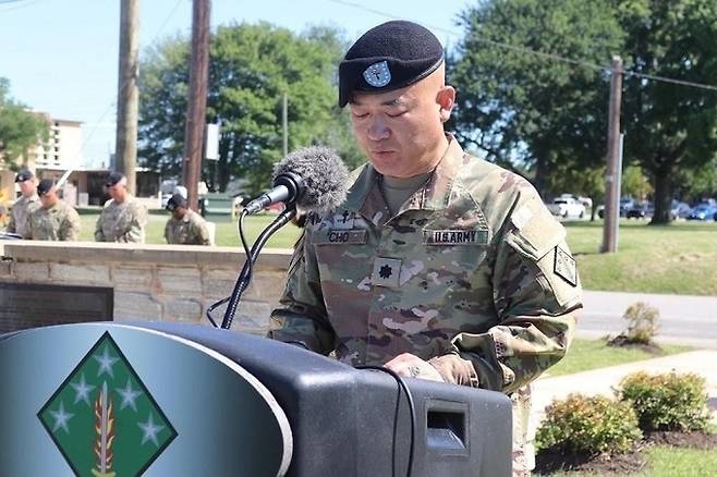 미 육군의 군종장교(목사)인 마틴 조 중령. 한국계 이민자인 그는 올여름 주한미군 군목으로 부임한다. 미 육군 홈페이지