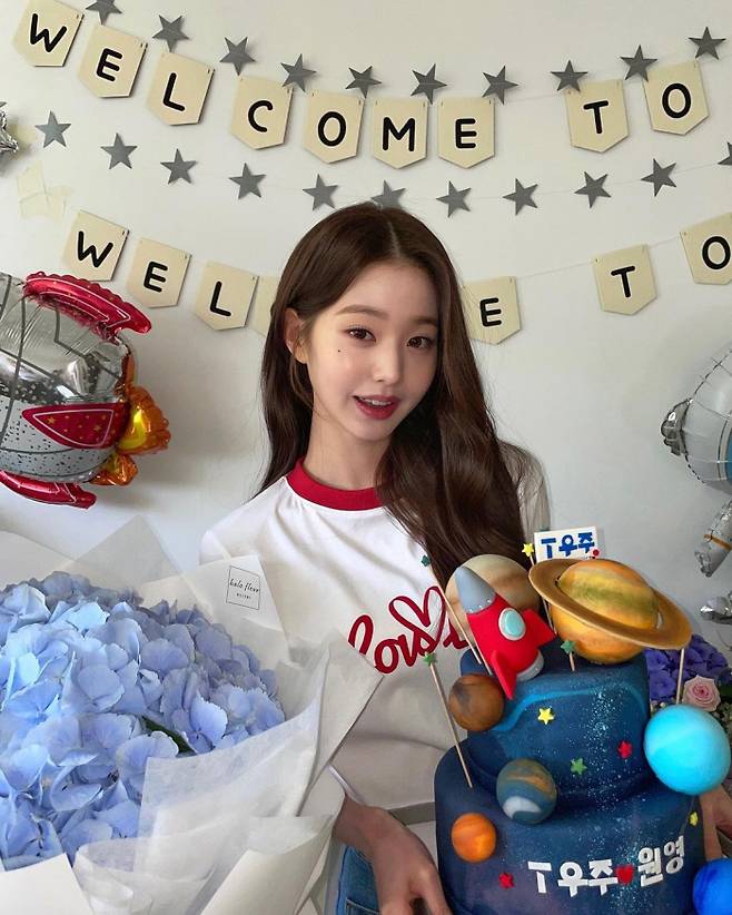 아이브 멤버 장원영 공식 SNS 제공