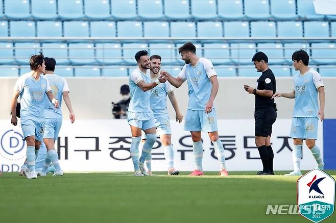 [서울=뉴시스]대구 세징야 50-50 클럽 가입. (사진=프로축구연맹 제공)