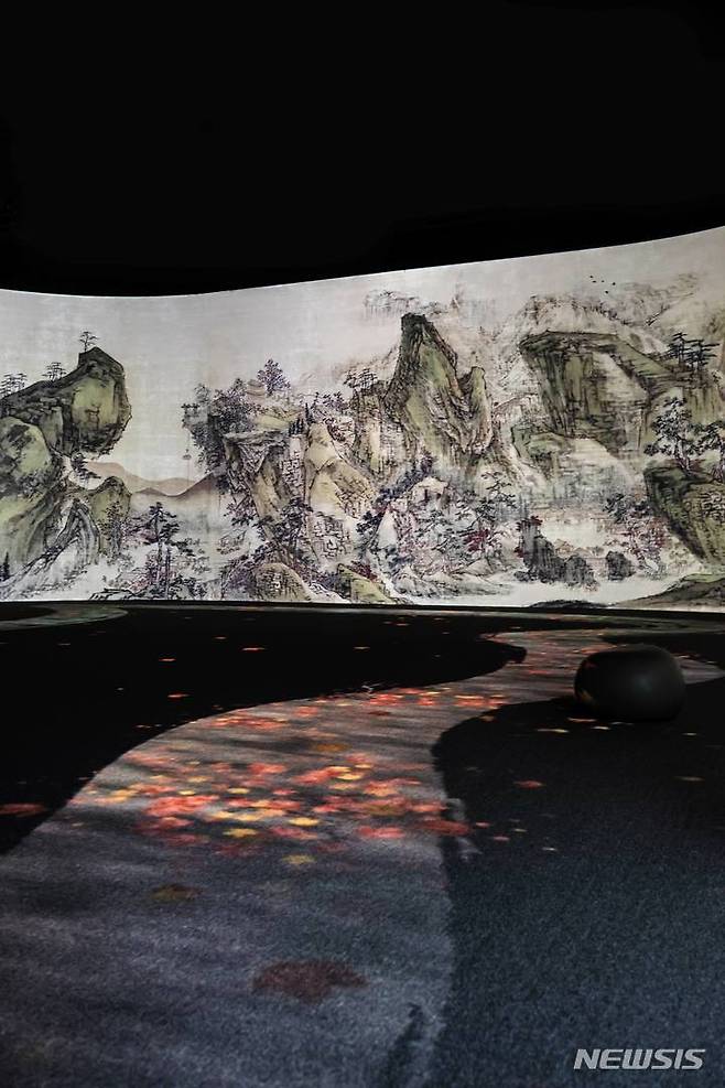 [서울=뉴시스] 국립중앙박물관은 디지털 실감 영상관 개관 2주년을 맞이해 9종의 실감콘텐츠를 선보인다. (사진=국립중앙박물관 제공) 2022.05.23. photo@newsis.com *재판매 및 DB 금지