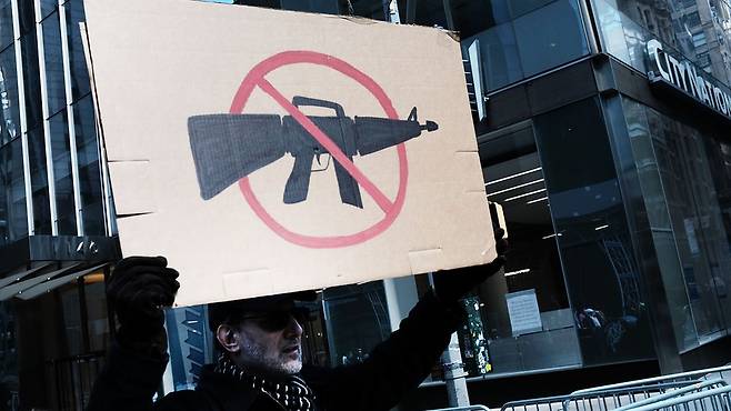 미국에선 대규모 총기 난사 사건이 있을 때마다 총기 규제 목소리가 높아진다