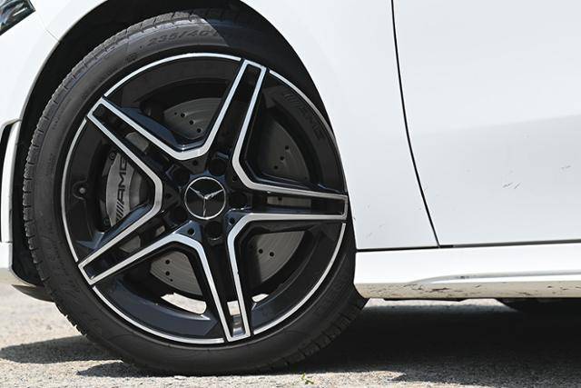 메르세데스-AMG A 35 4MATIC 세단 시승기