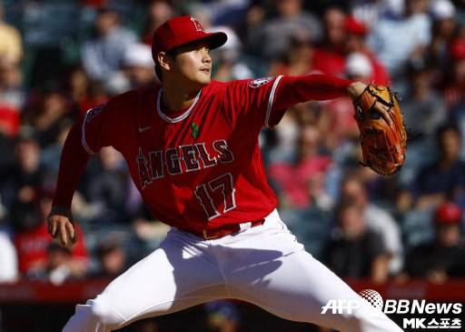 오타니 쇼헤이는 베이브 루스 이후 최고의 투타 겸업 선수다. 사진=ⓒAFPBBNews = News1