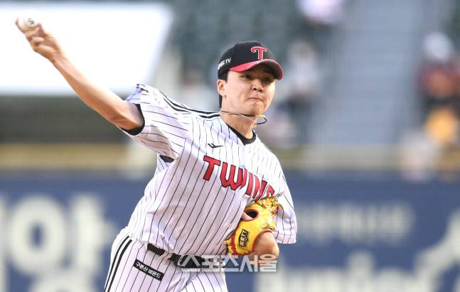 LG 선발투수 이민호가 지난 4일 잠실야구장에서 열린 KBO리그 두산과 경기에서 역투하고 있다. 잠실 | 최승섭기자 thunder@sportsseoul.com