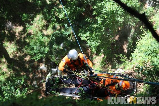 강원도소방학교 로프구조 교육(사진=강원도소방학교 제공)