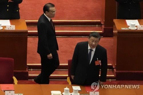 리커창 총리(왼쪽)와 시진핑 주석(오른쪽) [AP=연합뉴스 자료사진]