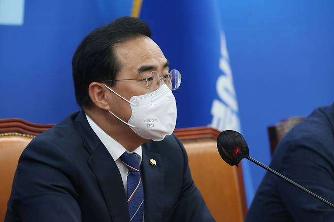더불어민주당 박홍근 원내대표가 27일 오전 서울 여의도 국회에서 열린 주요현안 기자간담회에서 발언하고 있다. [연합]