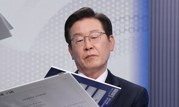 더불어민주당 이재명 인천 계양을 국회의원 후보. 국회사진기자단