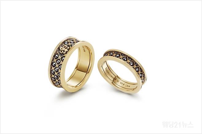 사진 : 트렌카디즘(TRENCADISM), 18K Gold RING (MARTIN_Ring_MTR5VM): \ 1,323,000. 18K Gold RING (MARTIN_Ring_MTR7VM): \ 1,660,000 (사진제공 : 트렌카디즘)