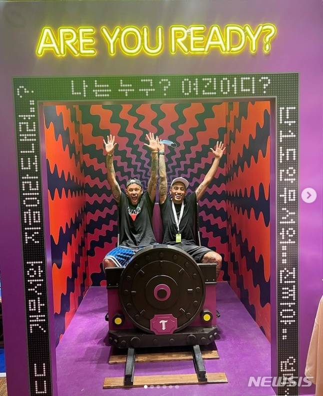 [서울=뉴시스]네이마르 한국 관광. (캡처=네이마르 인스타그램)