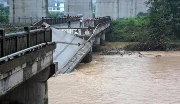 중국 광시성 등 남부 지역을 강타한 폭우로 10만 명의 이재민이 발생했다. 출처=웨이보