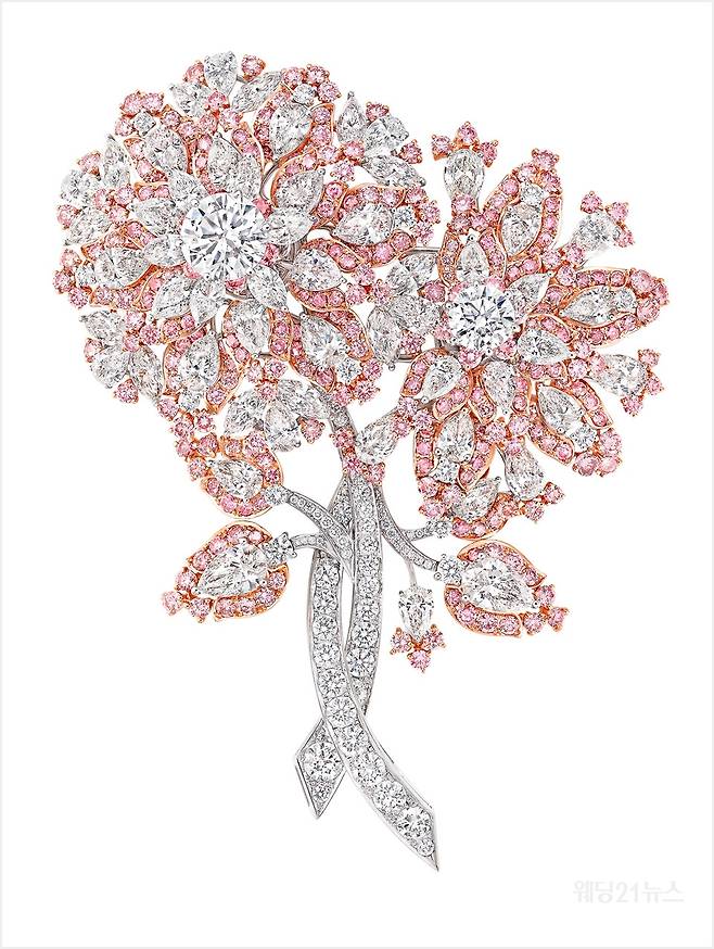 그라프 핑크 및 화이트 다이아몬드&nbsp;브로치