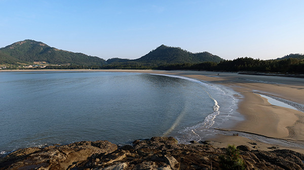 전라남도 신안군 도초면 오류리(엄목리) 시목해변.