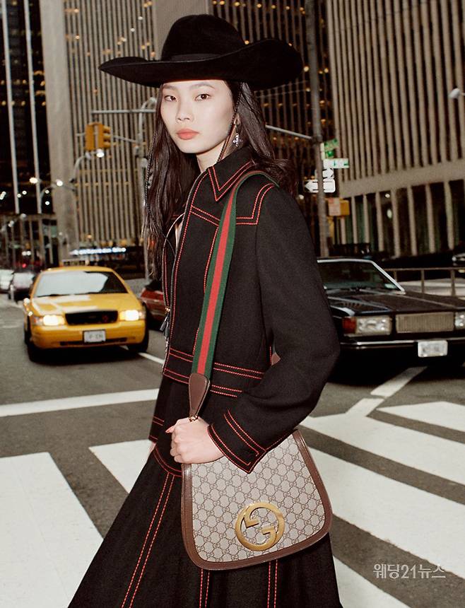 사진 : 구찌(Gucci), 구찌 블론디(Gucci Blondie) 컬렉션 '핸드백 라인' 광고 캠페인 (사진제공 : 구찌)