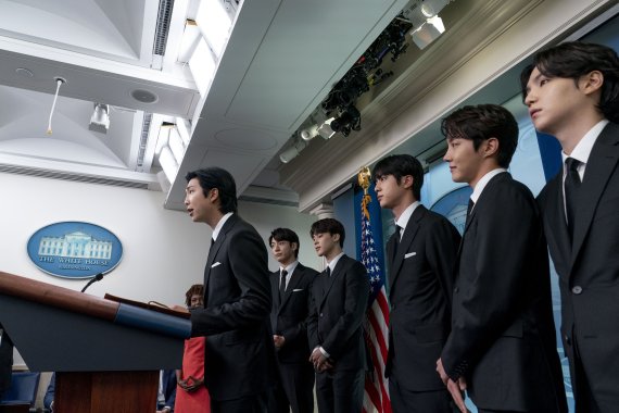 [서울=AP/뉴시스] 백악관 찾은 방탄소년단 /사진=뉴시스
