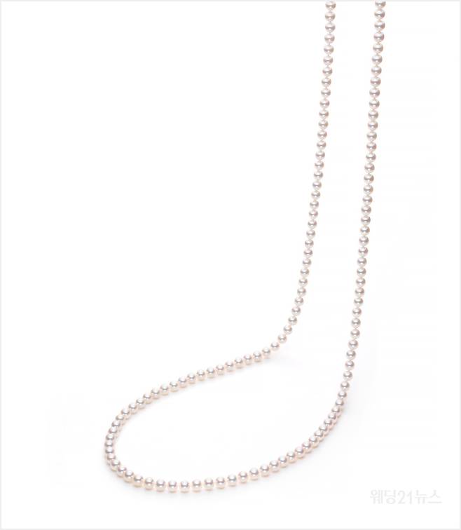 사진 : TASAKI(타사키)_아코야 진주 롱 비드 네크리스 ⓒTASAKI – Akoya Pearl Necklace (사진제공 : 타사키)